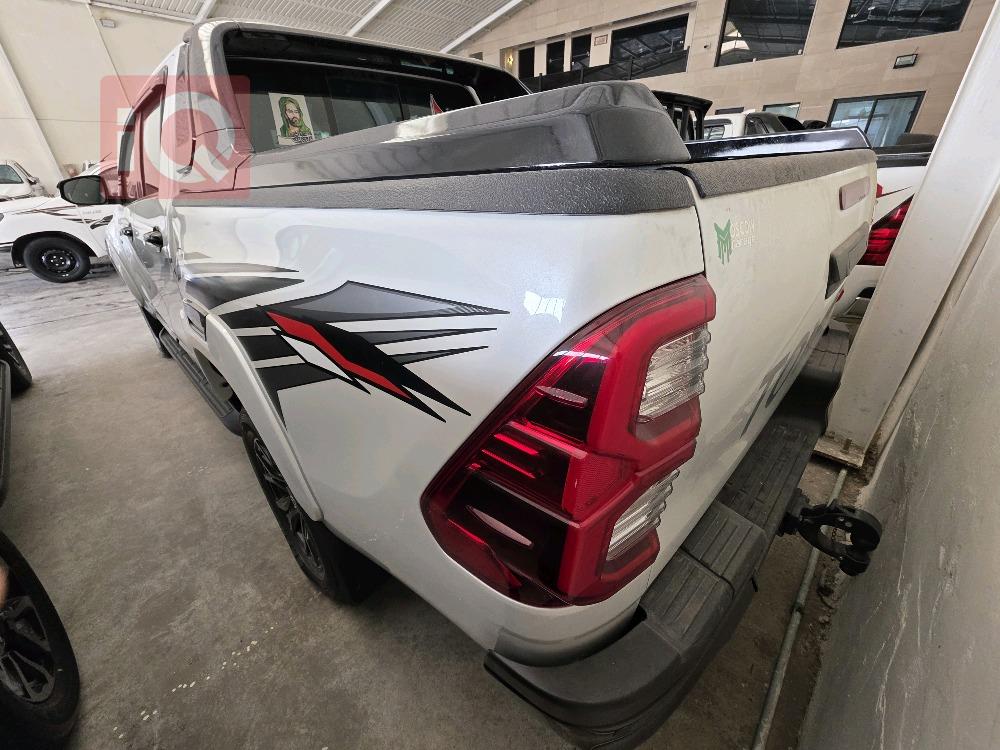 تويوتا هايلوكس